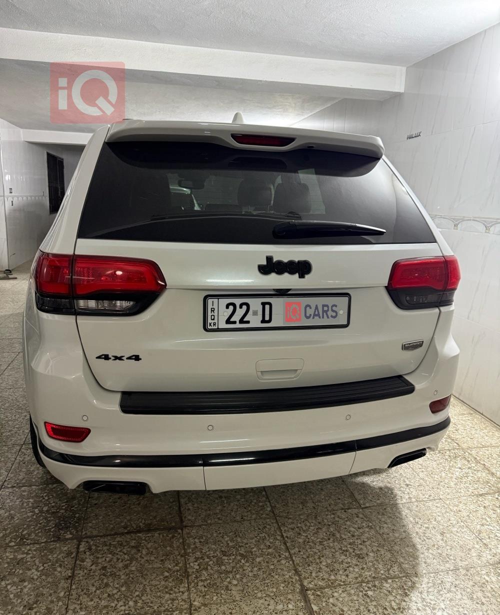 جیپ گراند شیرۆکی